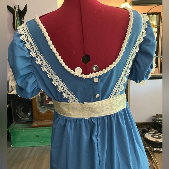 Regency ball gown.  Fits a 38 inch bust. Custom made. - Picture 2 of 3